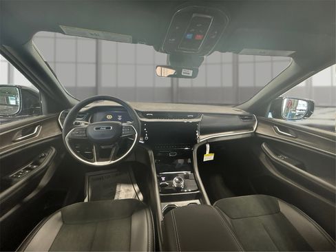 Used 2025 RAM 1500 Lone Star image 26