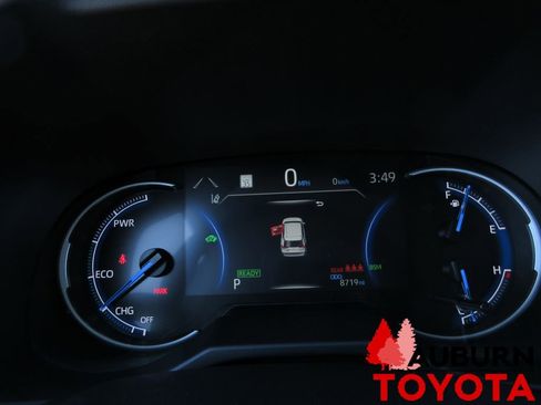 Certified 2025 Toyota RAV4 XLE w/ Convenience Package image 17