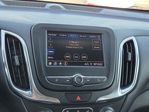 Used 2020 Chevrolet Equinox LT image 15