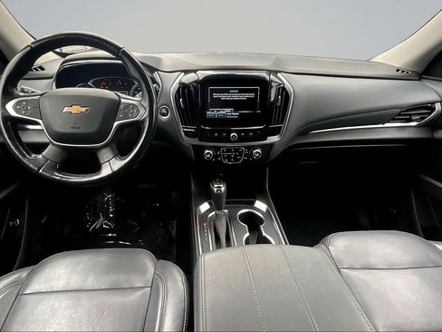 Used 2019 Chevrolet Traverse LT w/ LT Premium Package AWD/4WD image 7