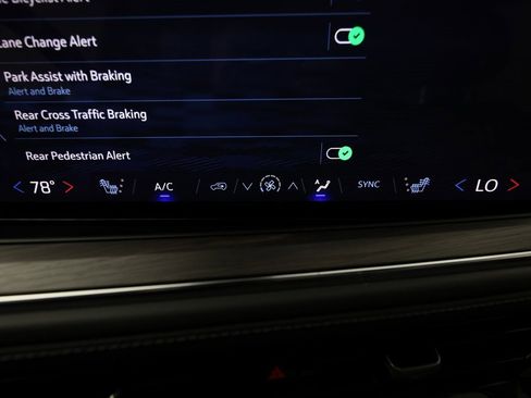 Used 2025 Chevrolet Suburban Z71 w/ Comfort Package image 38