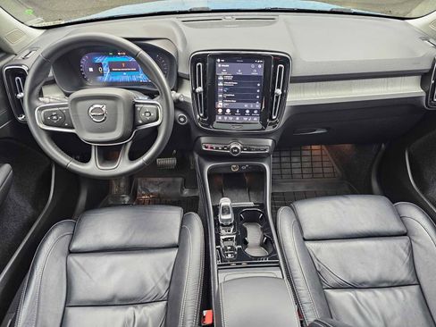 Certified 2023 Volvo XC40 B5 Ultimate w/ Protection Package Premier AWD/4WD image 19
