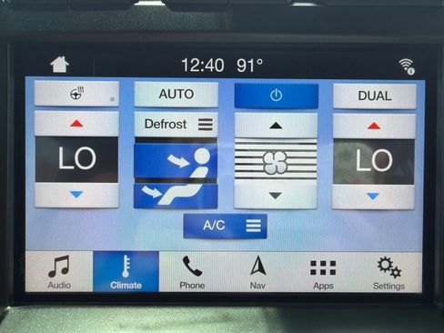 Used 2017 Ford F150 Platinum w/ Equipment Group 701A Luxury AWD/4WD image 38