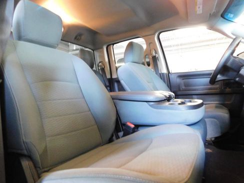 Used 2016 RAM 1500 Express AWD/4WD image 13