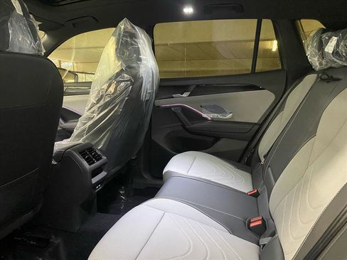 New 2026 Volkswagen Tiguan SE AWD/4WD image 9