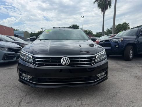 Used 2018 Volkswagen Passat 2.0T SE FWD image 2
