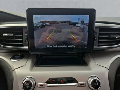 Used 2023 Ford Explorer XLT w/ Equipment Group 202A image 19