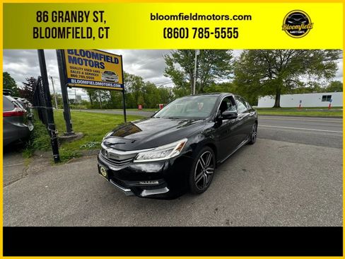 Used 2017 Honda Accord Touring image 1