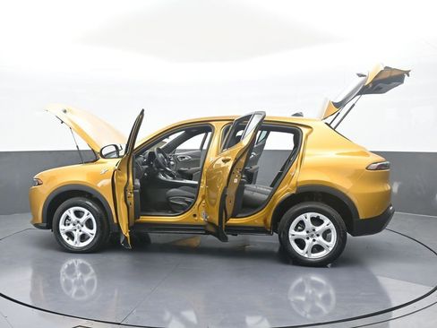 Used 2024 Dodge Hornet GT image 68