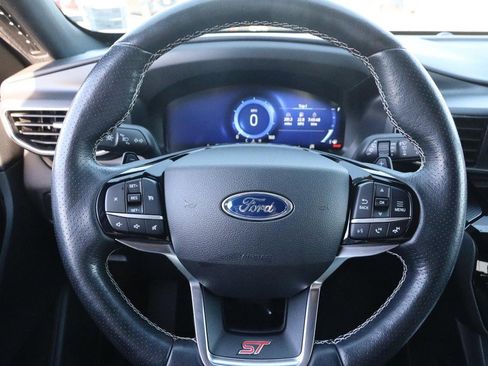 Used 2022 Ford Explorer ST image 12
