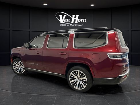 Used 2022 Jeep Grand Wagoneer Series III w/ Rear Seat Video Group 1 AWD/4WD image 5