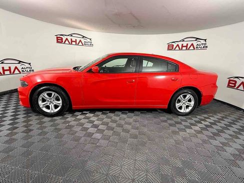 Used 2021 Dodge Charger SXT w/ Leather Interior Group RWD image 7