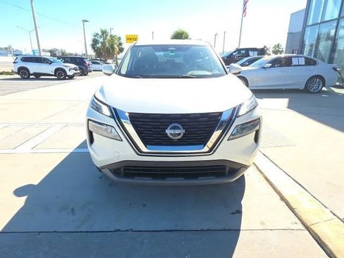 Used 2023 Nissan Rogue SV image 9