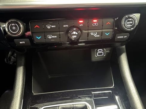 New 2026 Jeep Compass Limited image 15