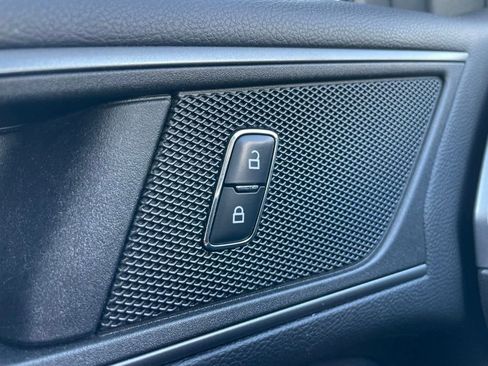 Used 2016 Ford Edge SE AWD/4WD image 21