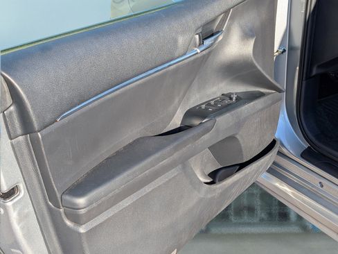 Used 2019 Toyota Camry LE image 16