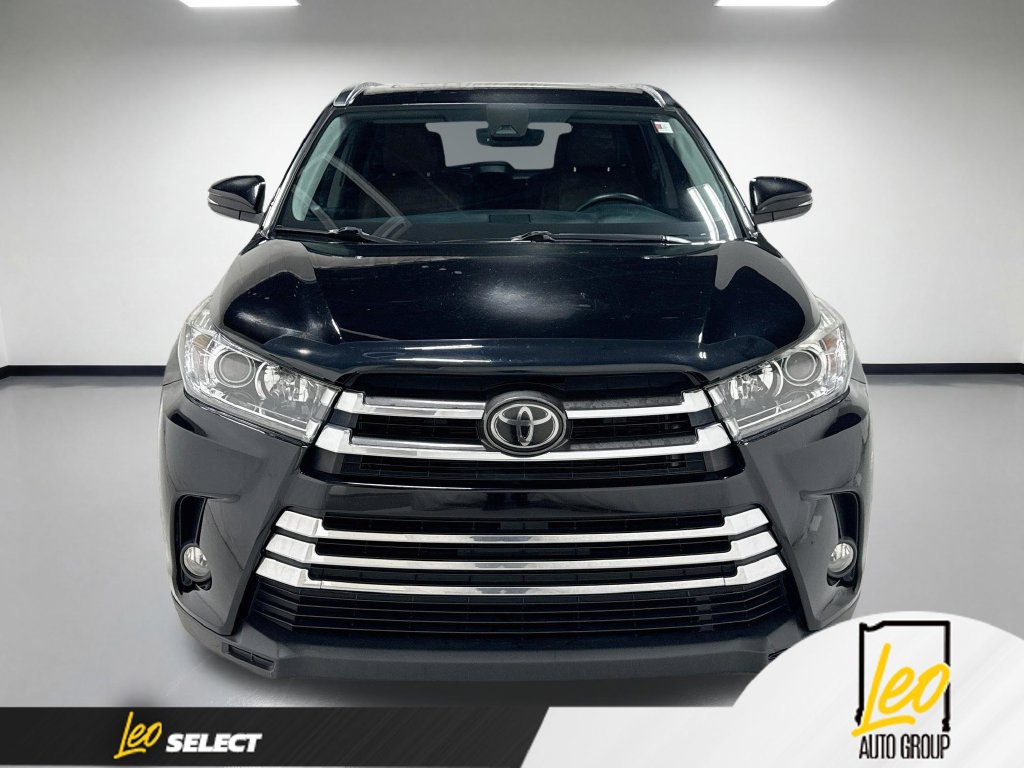 Used 2018 Toyota Highlander Limited w/ Carpet Mat Package (TMS) FWD image 2