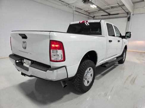 Used 2024 RAM 2500 Tradesman w/ Chrome Appearance Group AWD/4WD image 8