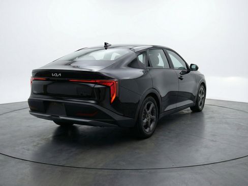Used 2025 Kia K4 LXS image 9