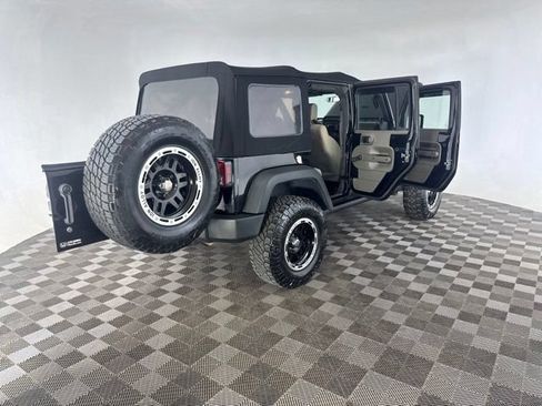 Used 2009 Jeep Wrangler Unlimited X AWD/4WD image 17