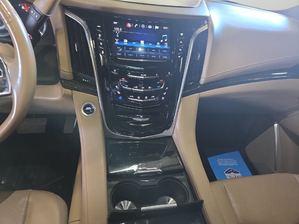 Used 2020 Cadillac Escalade Platinum AWD/4WD image 35