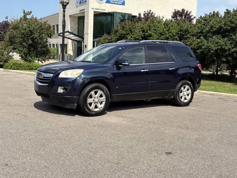 Used 2007 Saturn Outlook XR w/ Premium Trim Pkg FWD image 2