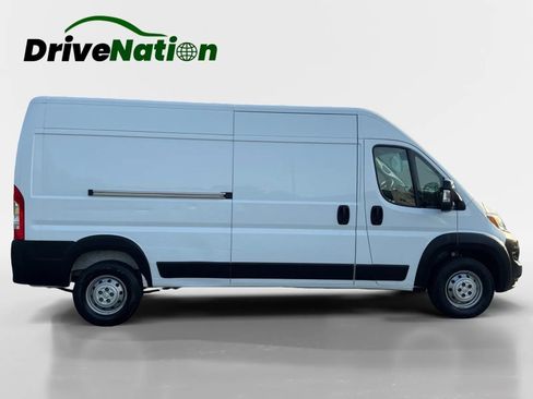 Used 2023 RAM ProMaster 2500 FWD image 4