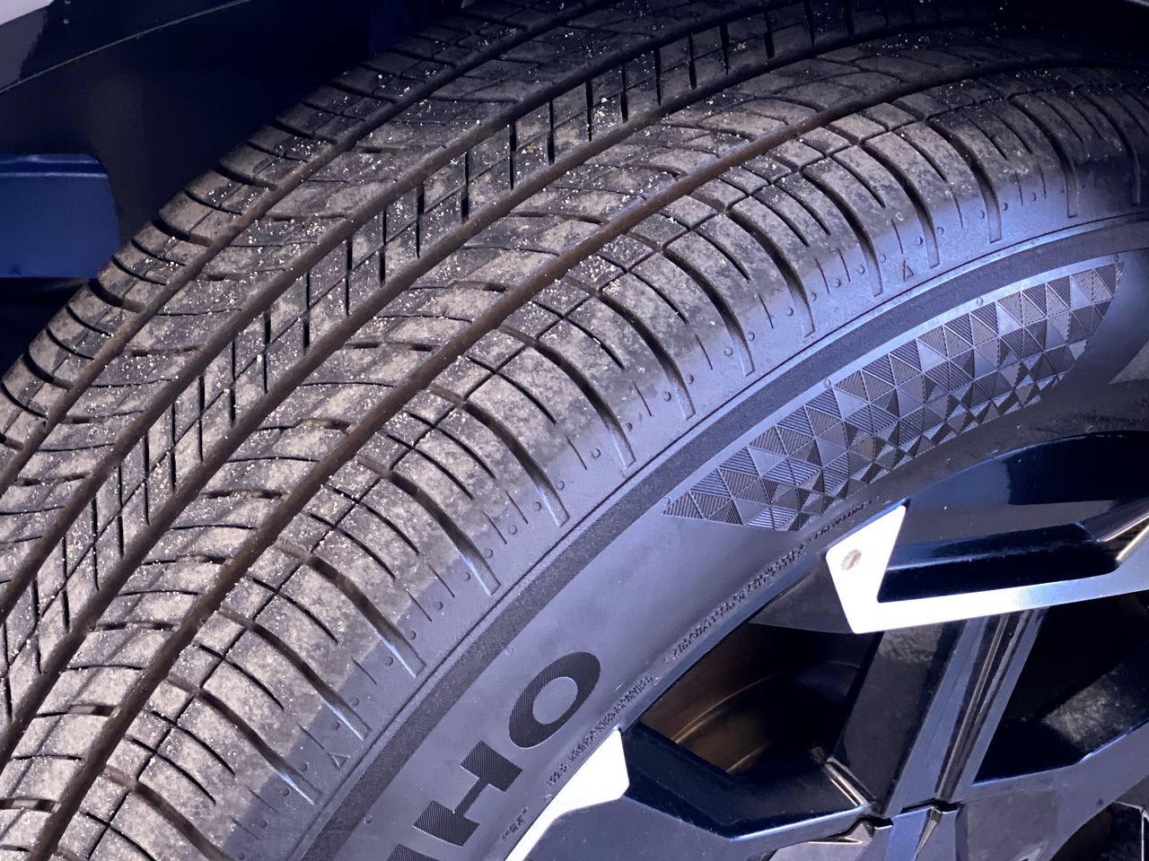 Certified 2026 Kia Sportage SX FWD image 13