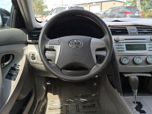 Used 2008 Toyota Camry LE FWD image 13