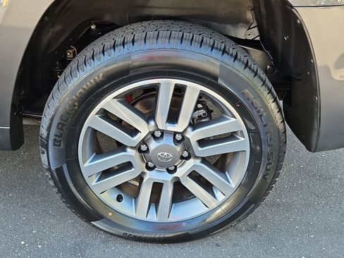 Used 2022 Toyota 4Runner TRD Sport image 31