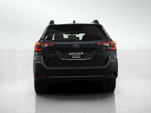 Certified 2025 Subaru Outback Premium image 4