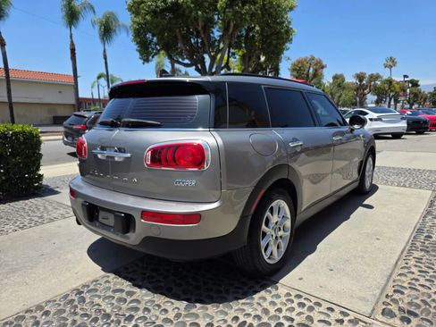 Used 2017 MINI Cooper Clubman ALL4 AWD/4WD image 5