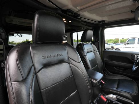 Used 2021 Jeep Wrangler Unlimited Sahara w/ Cold Weather Group AWD/4WD image 42
