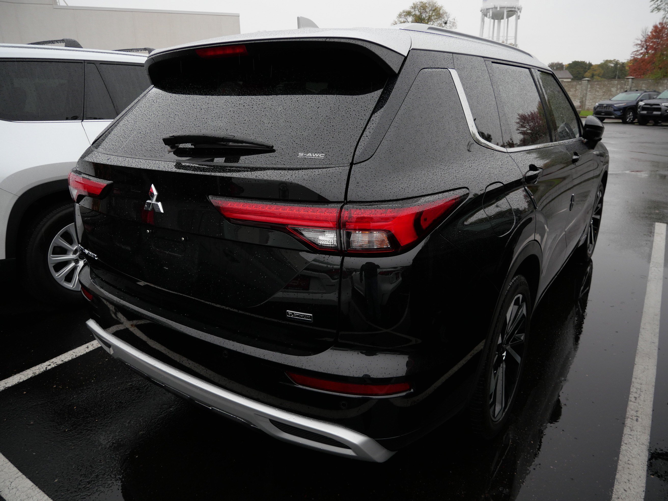 Used 2024 Mitsubishi Outlander SEL Black Edition AWD/4WD image 6