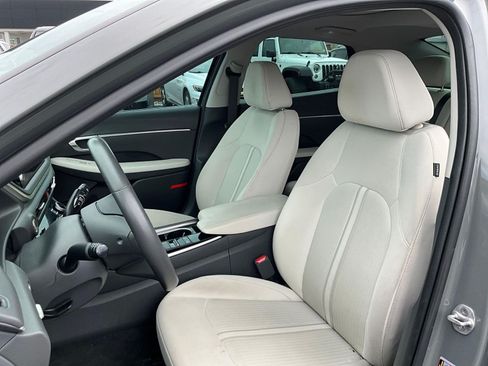 Used 2023 Hyundai Sonata SEL w/ Convenience Package FWD image 19