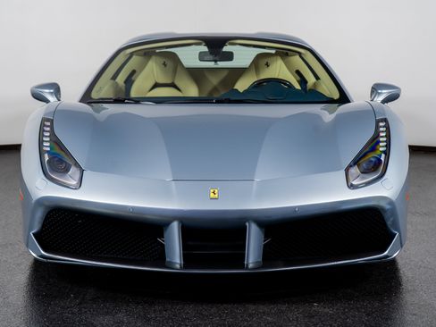 Used 2019 Ferrari 488 Spider image 24