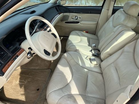Used 1996 Lincoln Town Car Cartier image 19