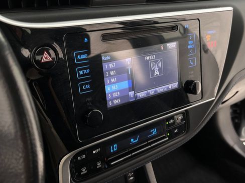 Used 2019 Toyota Corolla SE FWD image 19