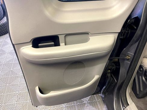 Used 2004 Ford F150 XLT image 15