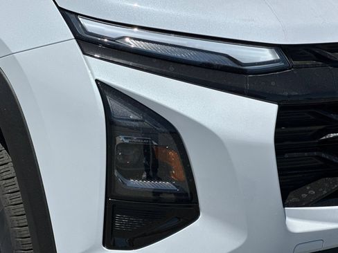 New 2026 Chevrolet Equinox RS FWD image 32
