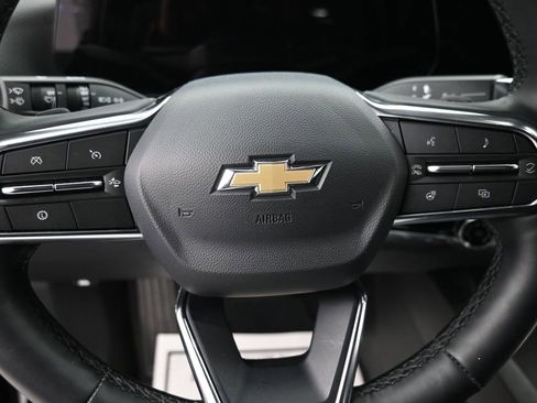 Used 2025 Chevrolet Equinox LT image 17