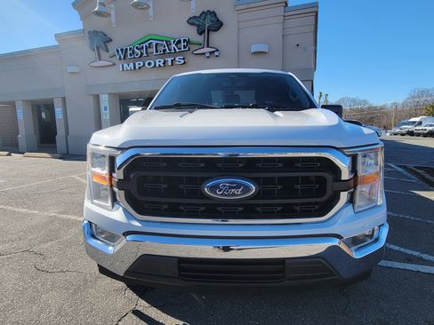 Used 2021 Ford F150 XLT w/ Equipment Group 301A Mid image 4