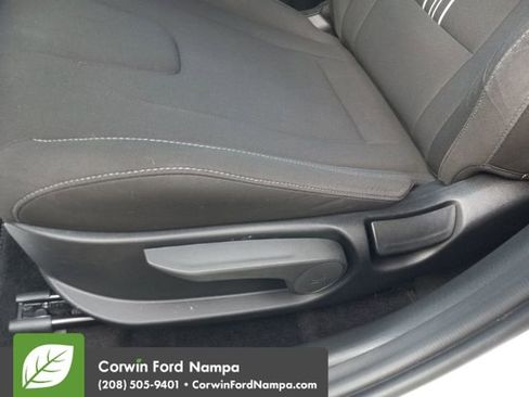 Used 2025 Hyundai Elantra Sport image 12