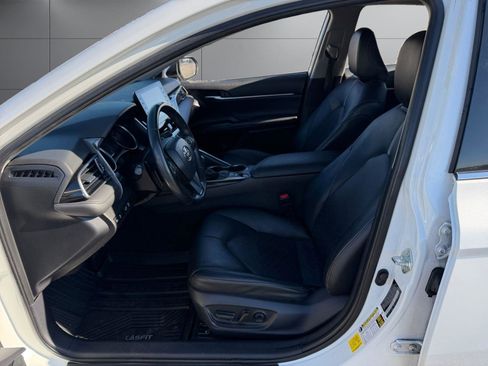 Used 2021 Toyota Camry XSE w/ Carpet Mat Package (TMS) image 16