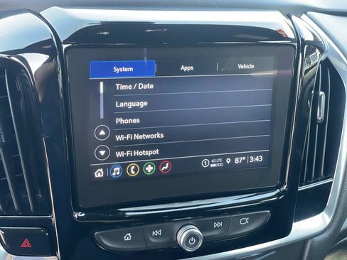 Used 2023 Chevrolet Traverse LT FWD image 15