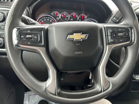Used 2021 Chevrolet Silverado 1500 LT AWD/4WD image 9