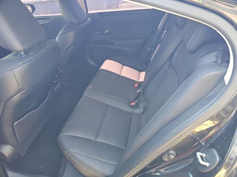 Used 2024 Lexus ES 350 w/ Premium Package FWD image 8