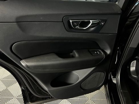 Used 2025 Volvo XC60 B5 Plus image 26