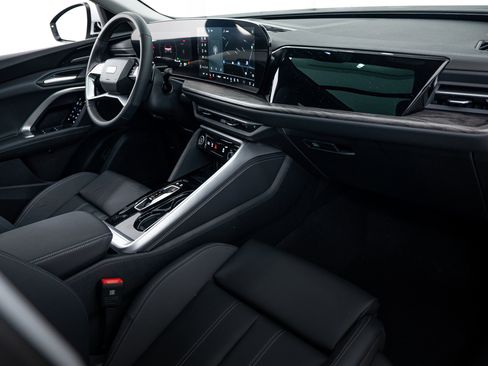 New 2025 Audi Q5 Premium Plus image 8