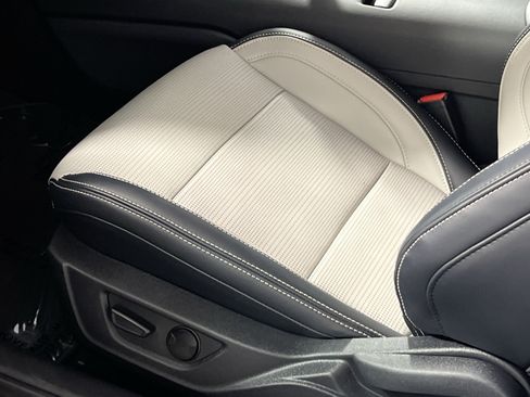 Used 2025 Ford Mustang GT Premium RWD image 15